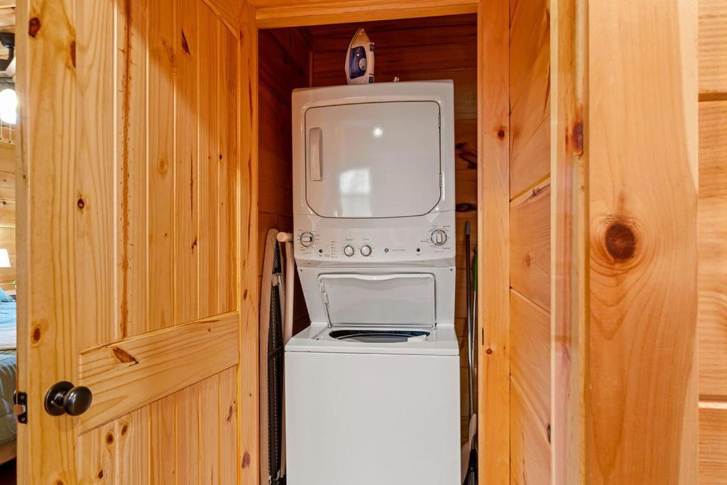 Bobcat Den By Eden Crest Chalet