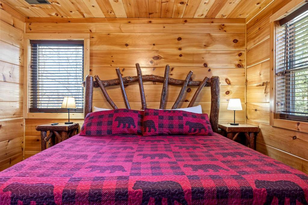 Chalet Bobcat Den By Eden Crest