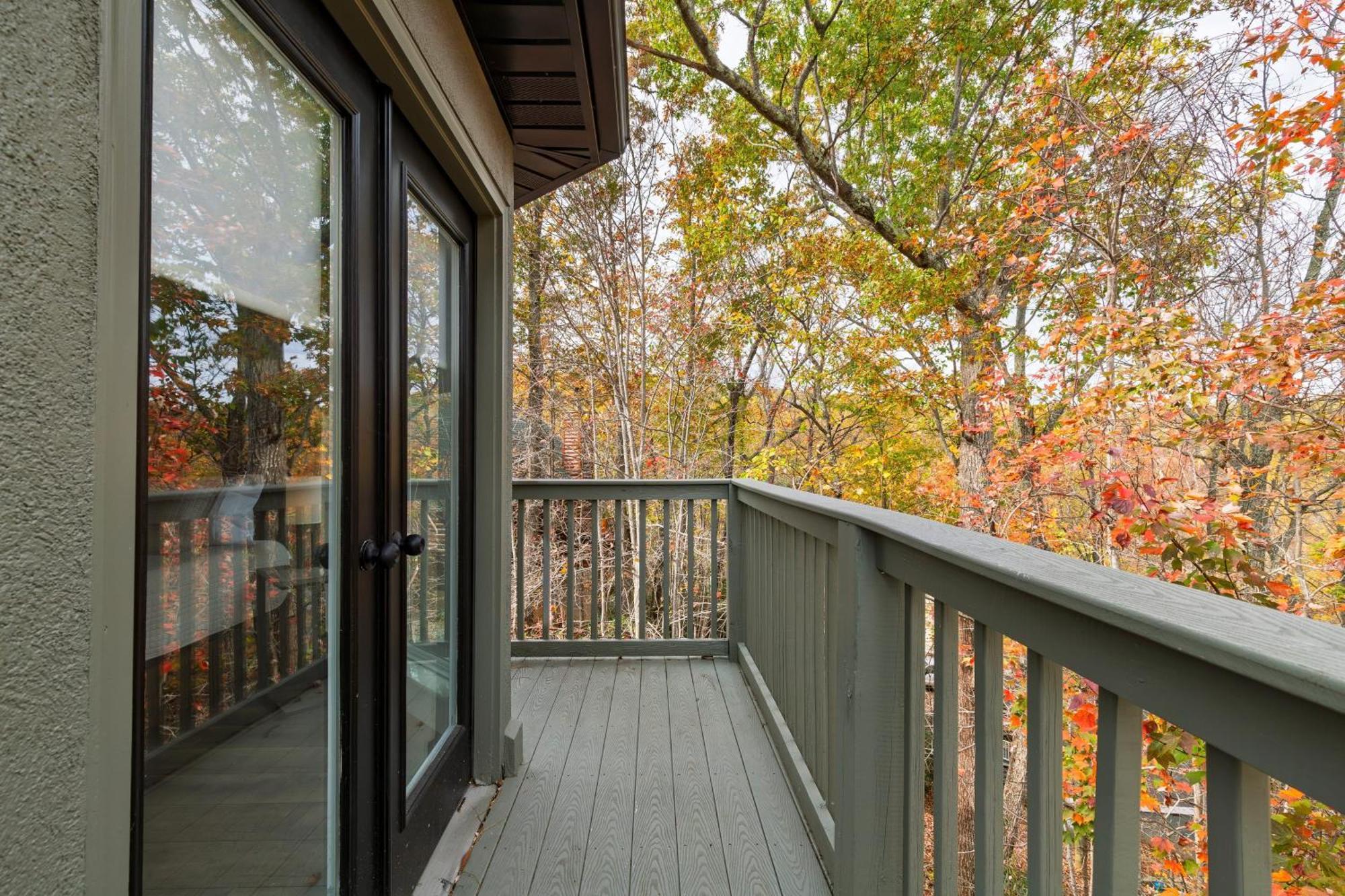 Greene Mountain By Avantstay Sleeps 22 Hot Tub Game Theater Holiday home
