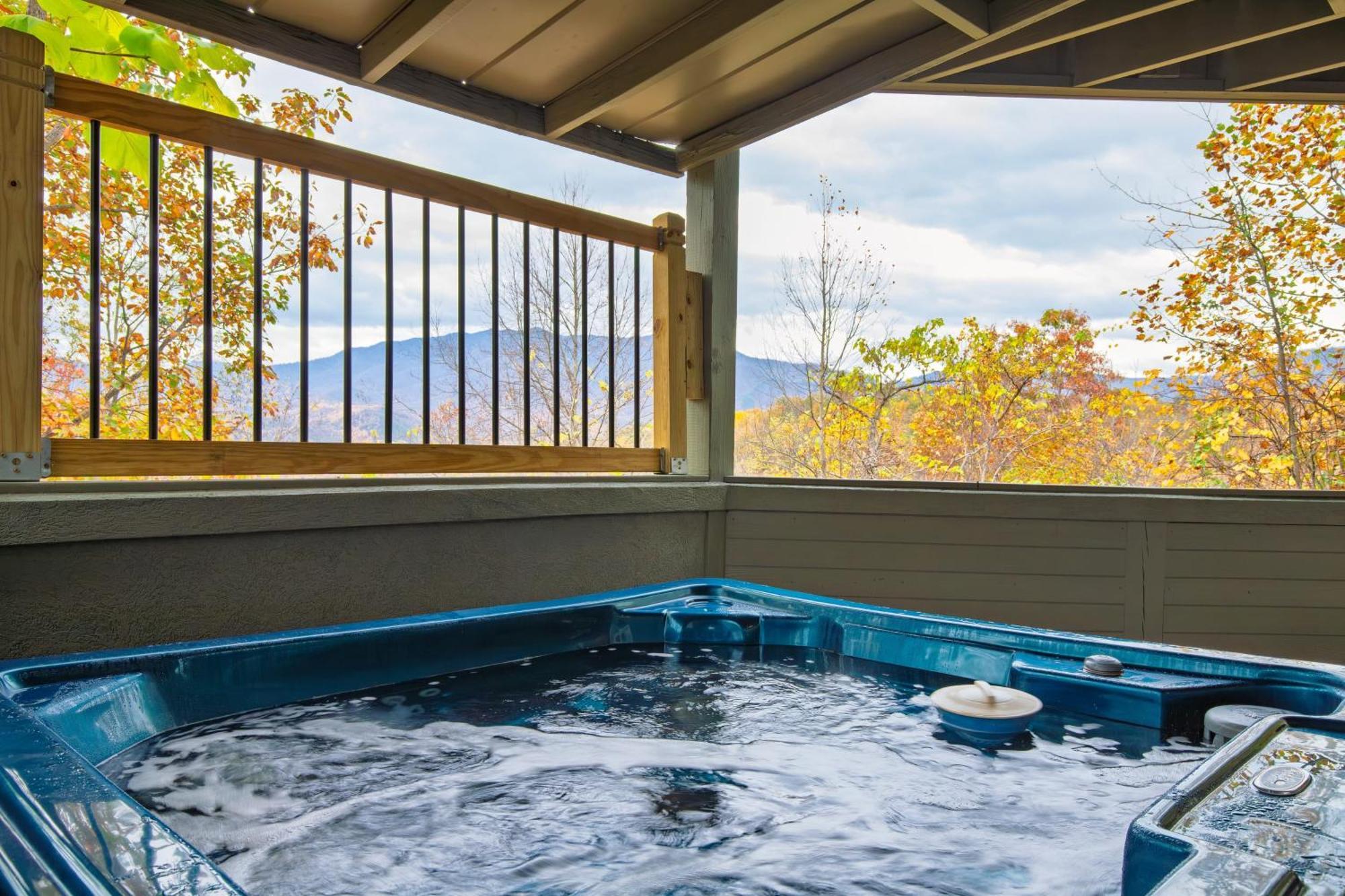 Greene Mountain By Avantstay Sleeps 22 Hot Tub Game Theater Holiday home