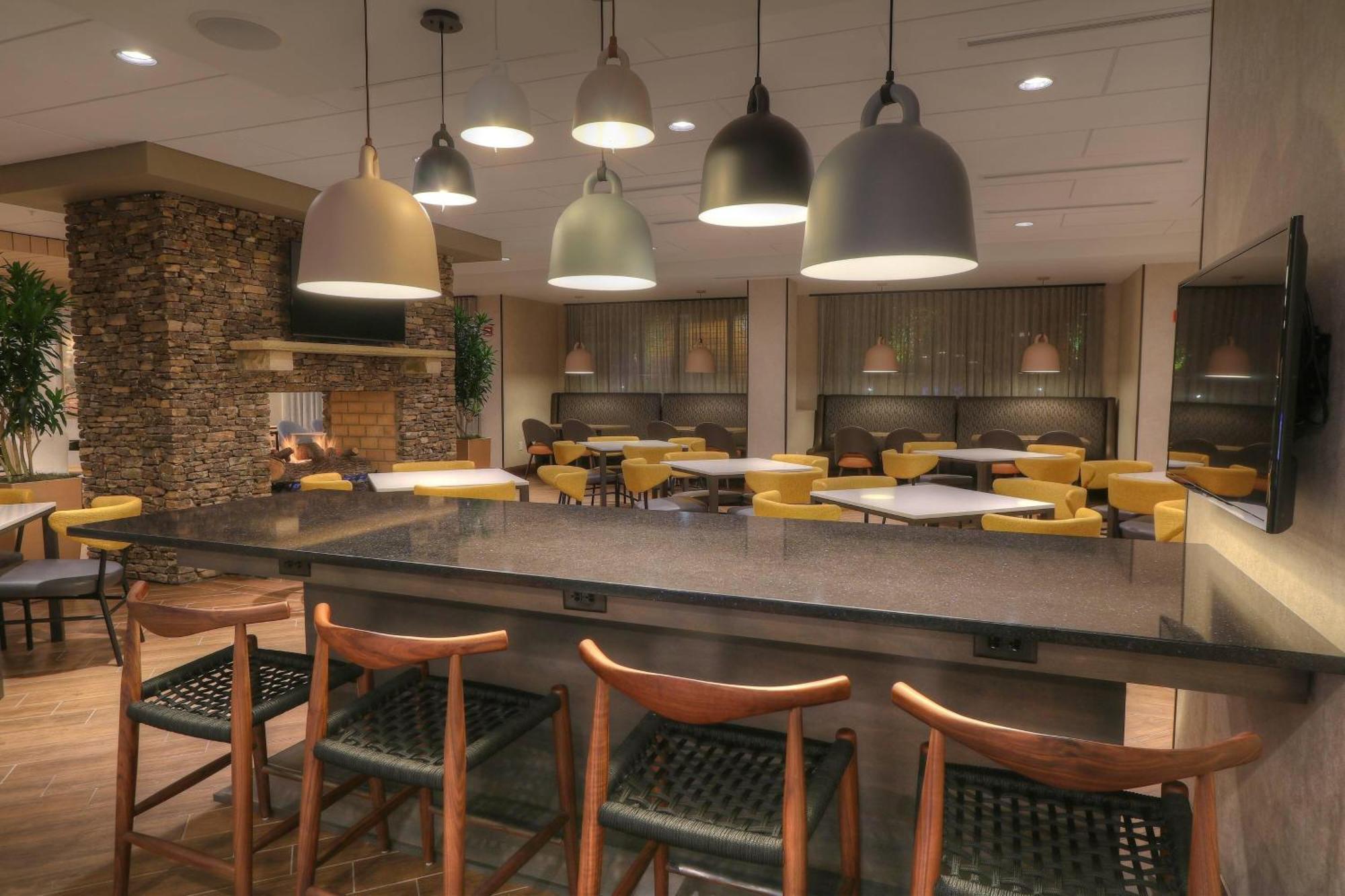 Fairfield & By Marriott Downtown Hotel 3*