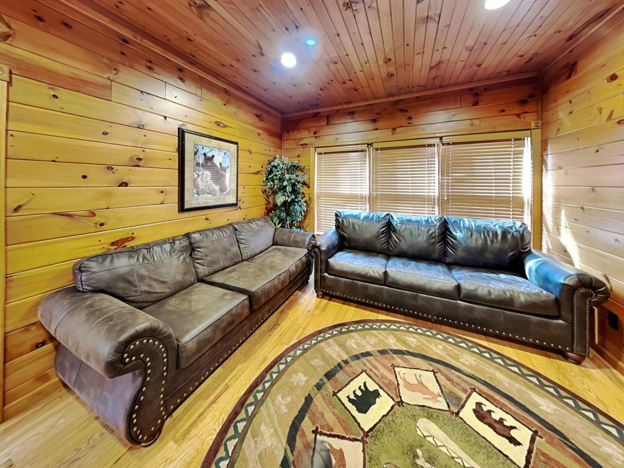 Holiday home The Great Escape Ii, 5 Bedrooms, Sleeps 17, Game Room, Pool Access, Theater