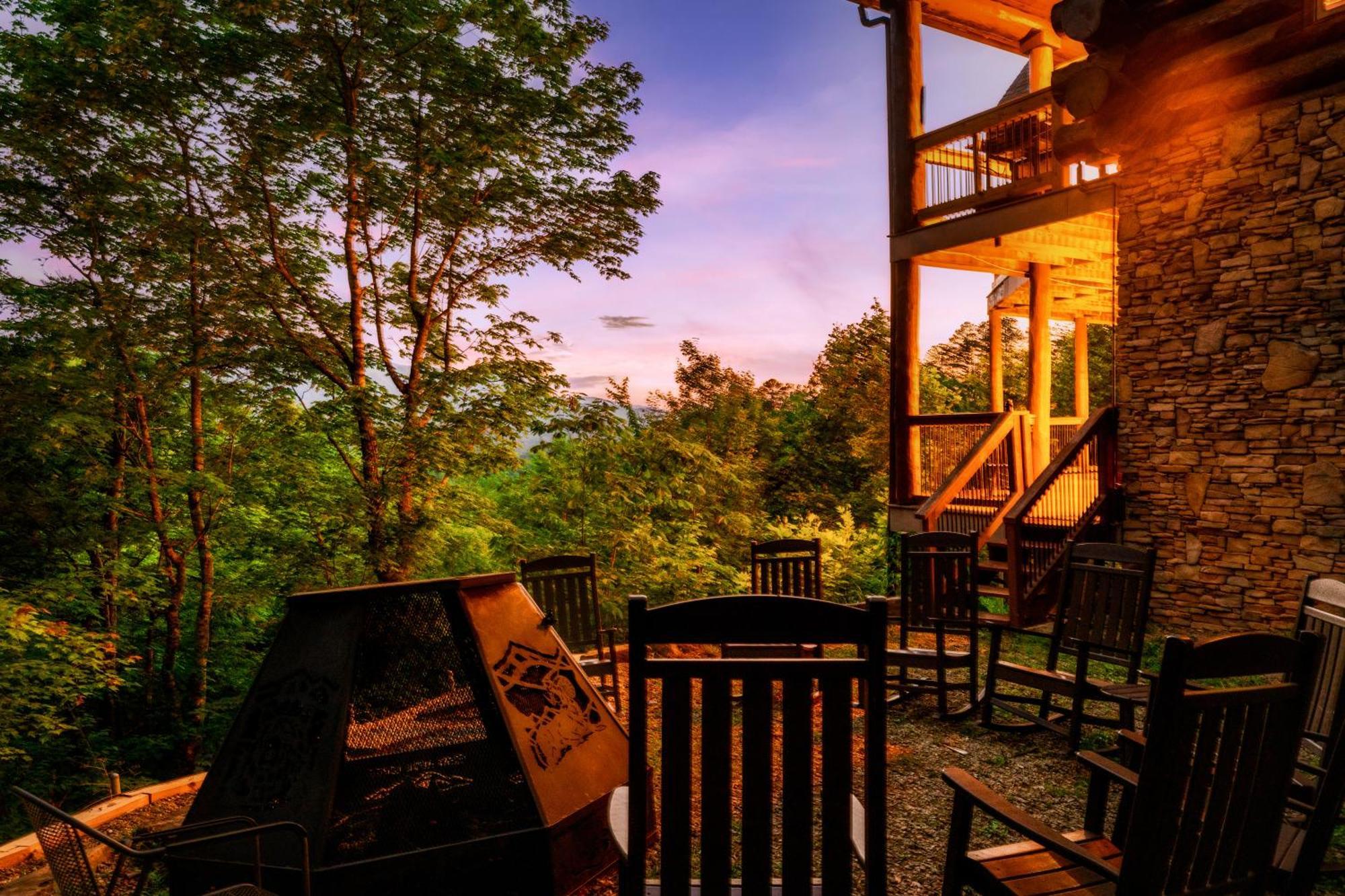 Great Alpine - 4 Kingsuites-june Deals-views-hot Tub-firepit-gamerm Gatlinburg