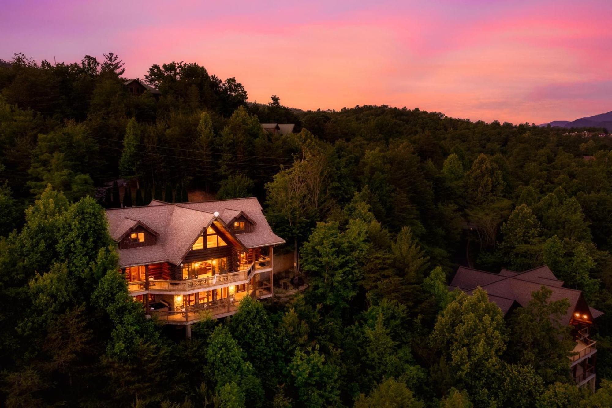 Great Alpine - 4 Kingsuites-june Deals-views-hot Tub-firepit-gamerm