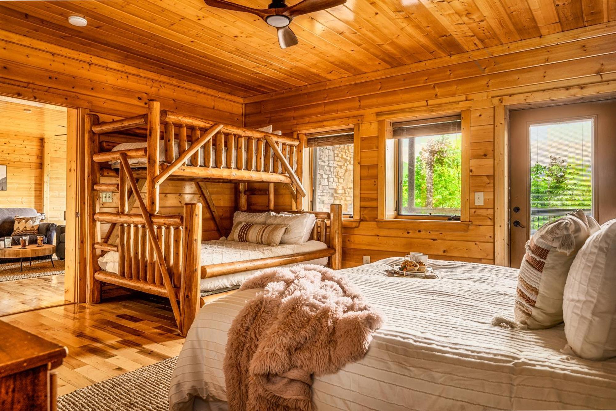 Chalet Great Alpine - 4 Kingsuites-june Deals-views-hot Tub-firepit-gamerm Gatlinburg