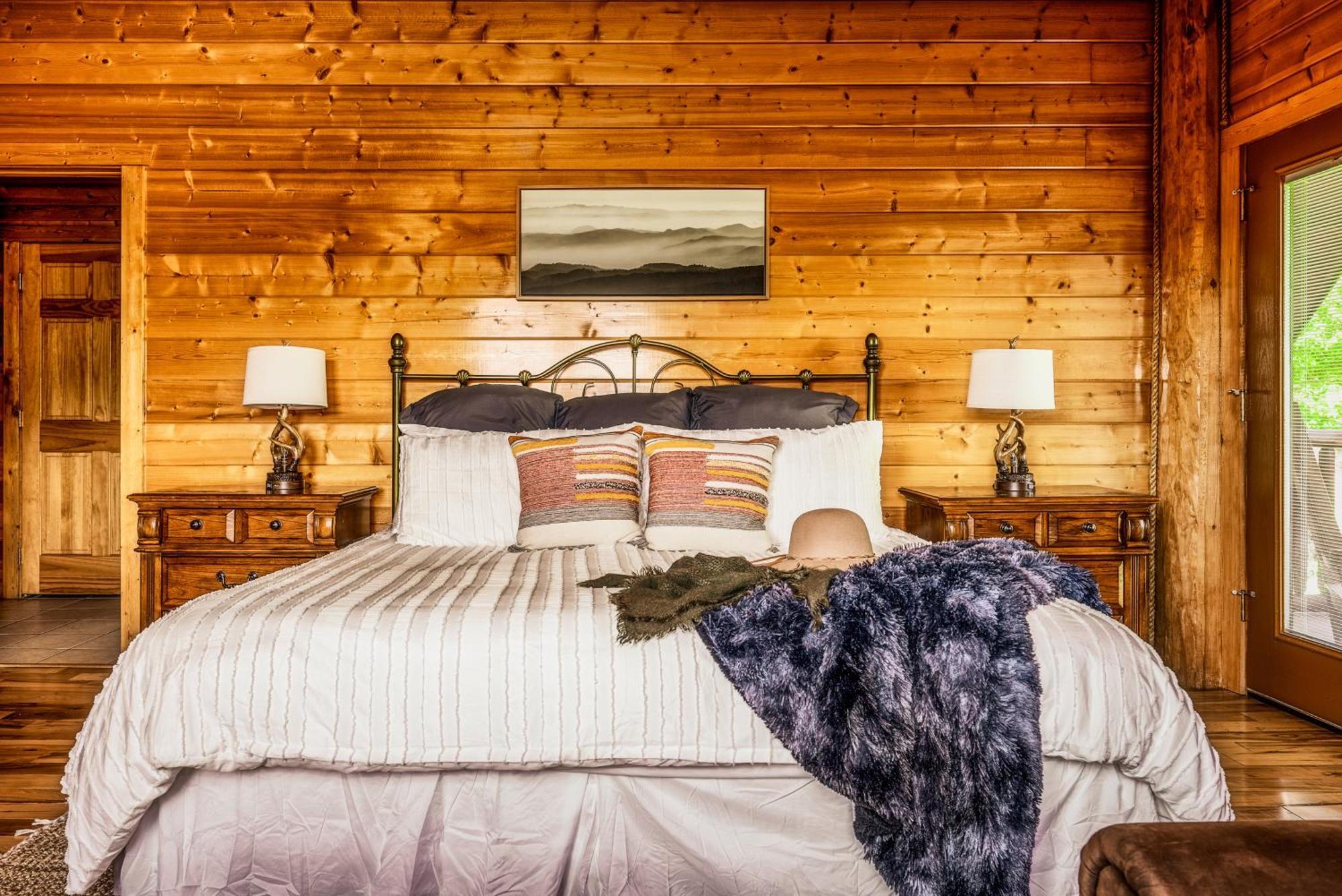 Great Alpine - 4 Kingsuites-june Deals-views-hot Tub-firepit-gamerm *