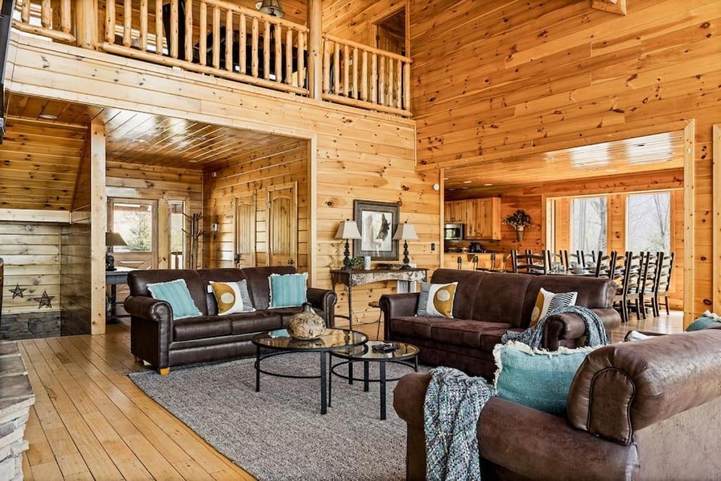 Chalet Cherokee - W - Mtnviews- April Deals-hottub-fire Pit-gamerm *