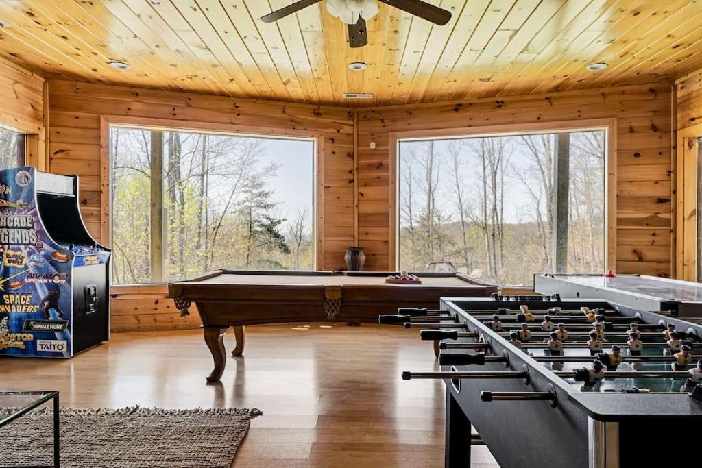 Cherokee - W - Mtnviews- April Deals-hottub-fire Pit-gamerm Chalet