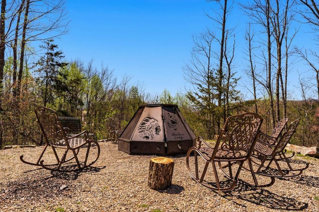 Chalet Cherokee - W - Mtnviews- April Deals-hottub-fire Pit-gamerm *