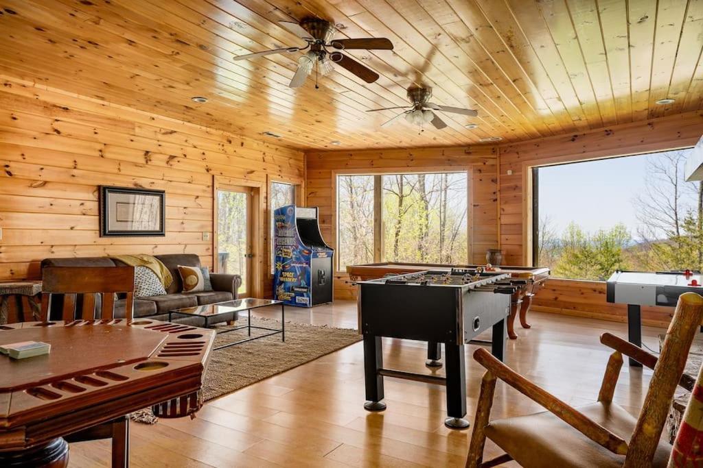 Cherokee - W - Mtnviews- April Deals-hottub-fire Pit-gamerm Gatlinburg