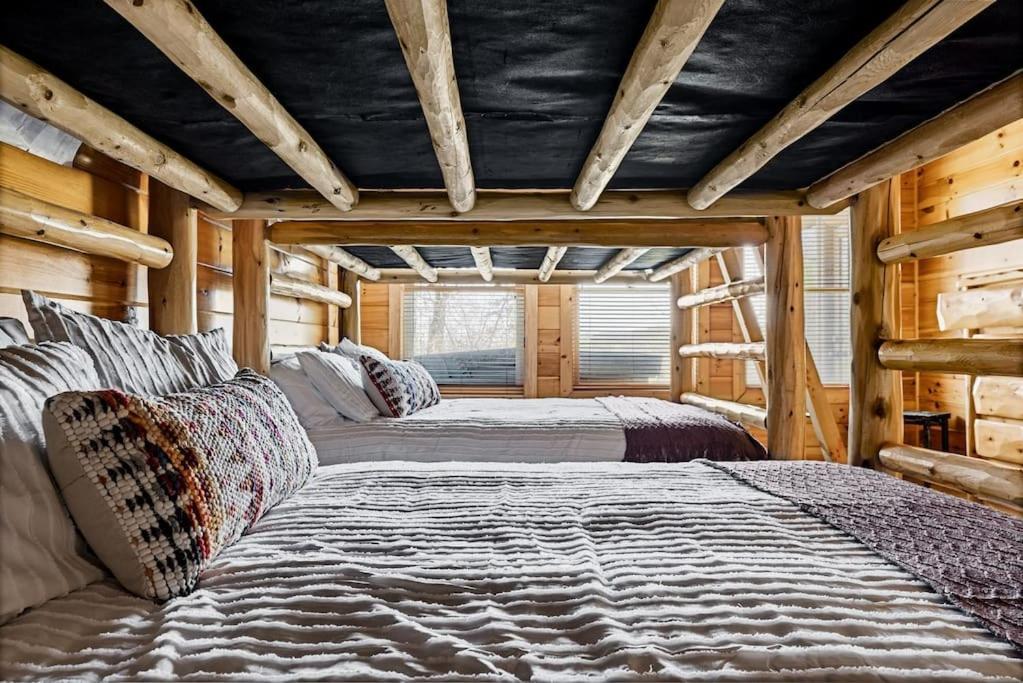 Cherokee - W - Mtnviews- April Deals-hottub-fire Pit-gamerm * Gatlinburg