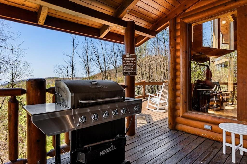 Chalet Cherokee - W - Mtnviews- April Deals-hottub-fire Pit-gamerm Gatlinburg