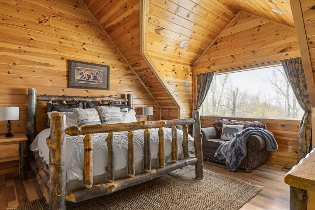 Cherokee - W - Mtnviews- April Deals-hottub-fire Pit-gamerm Chalet Gatlinburg