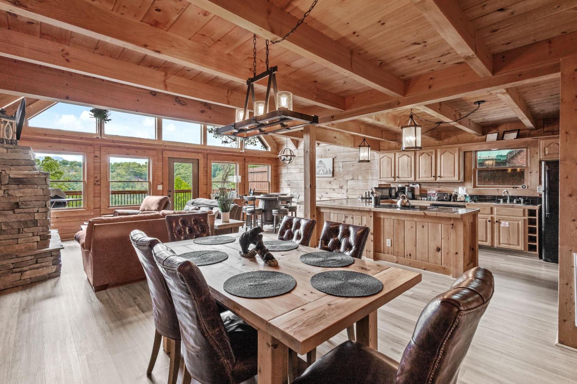 Chalet Classy Bear *
