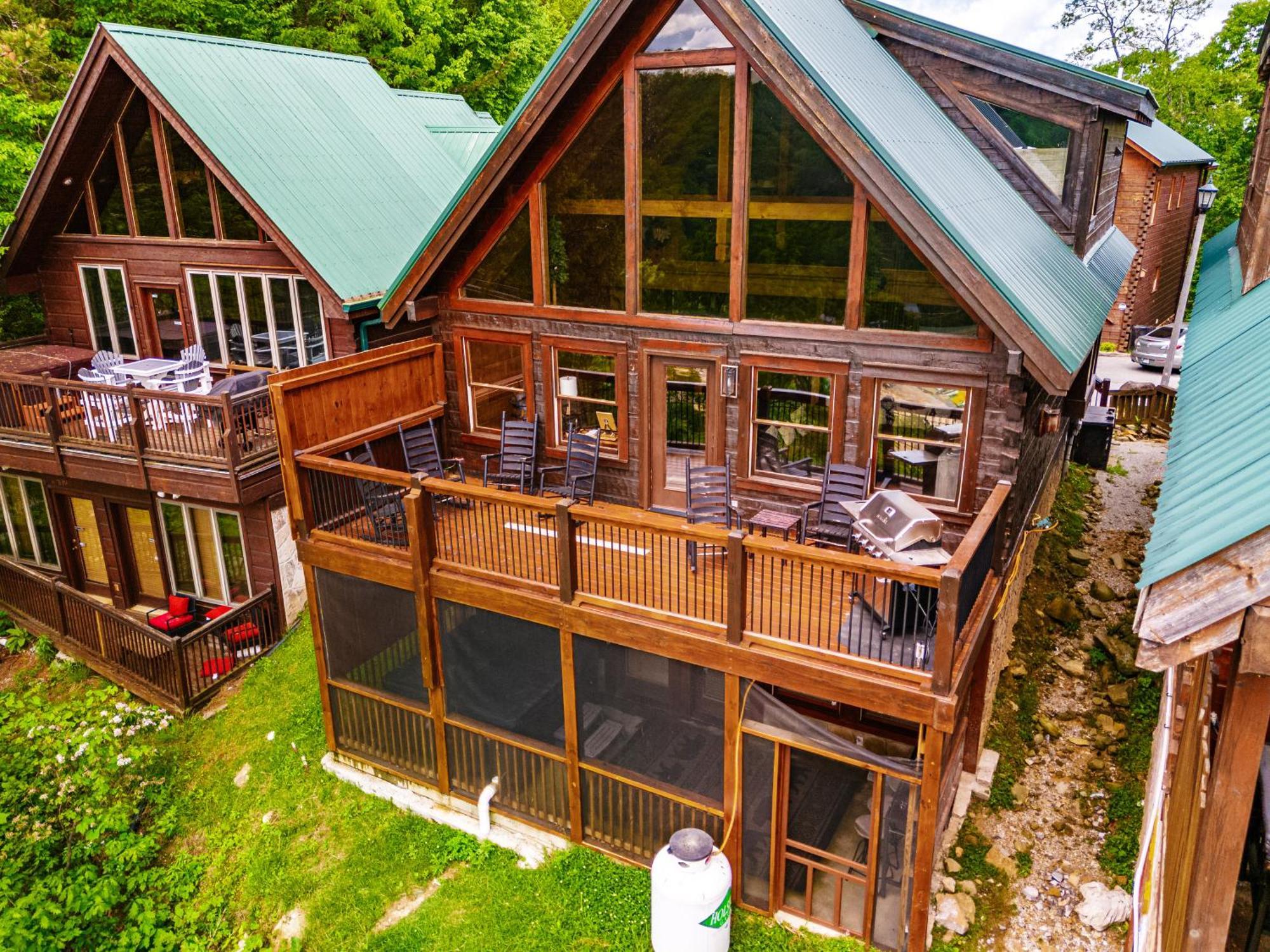 Classy Bear Chalet