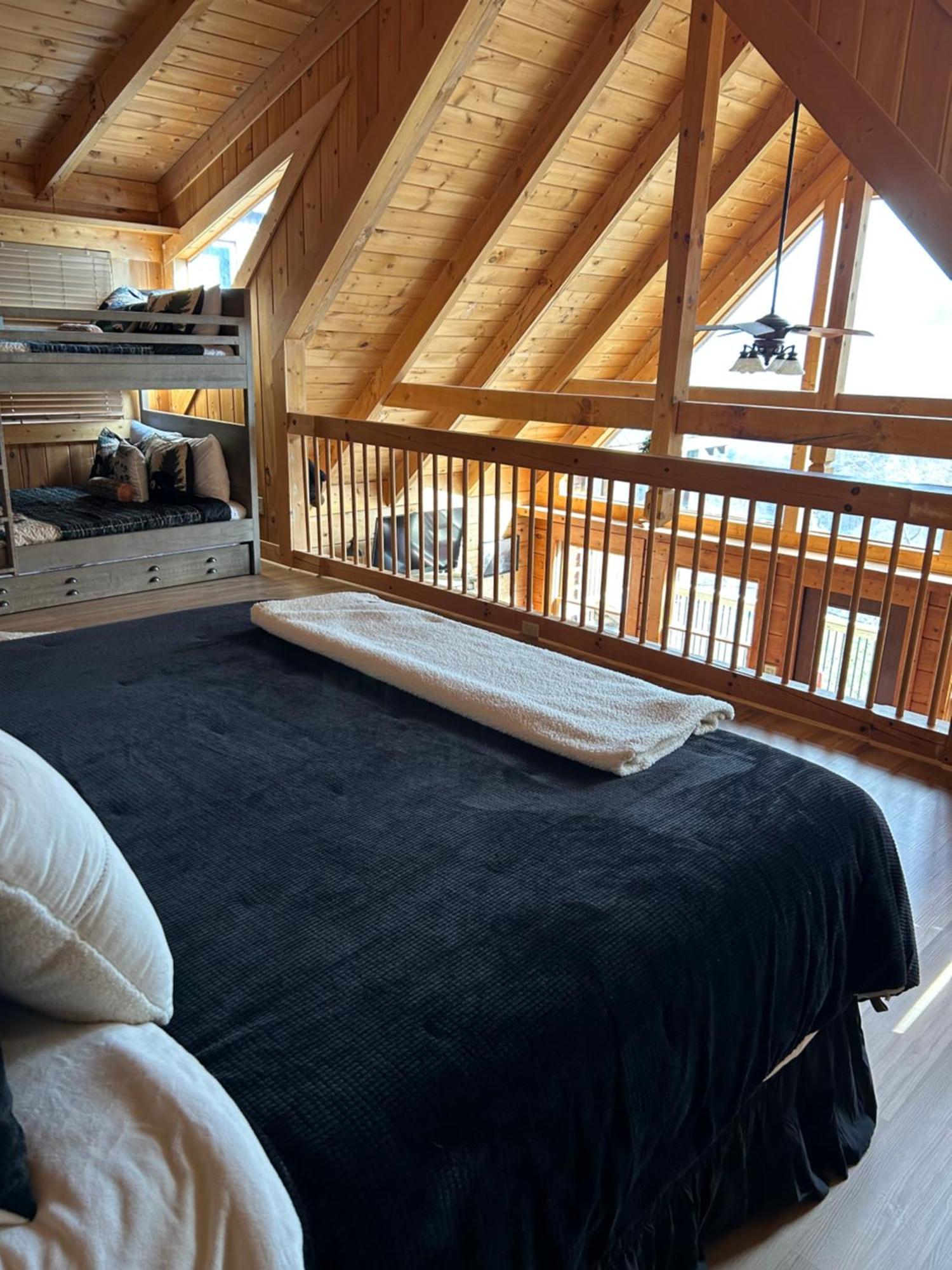 Chalet Classy Bear Gatlinburg