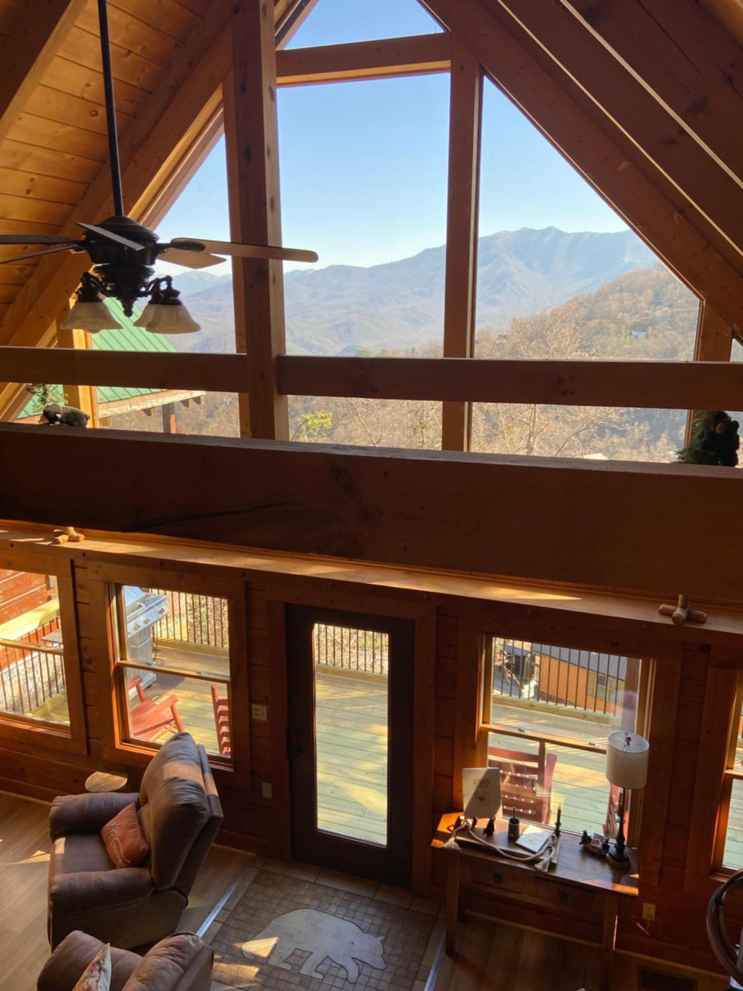 Chalet Classy Bear *