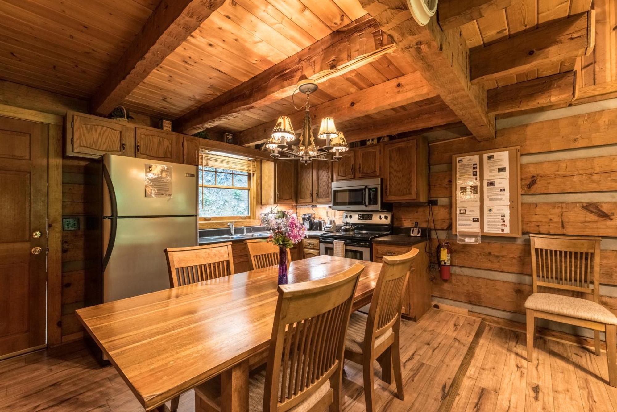 Authentic Log With Hot Tub, Fireplace, Fire Pit And Billiards ! * Gatlinburg