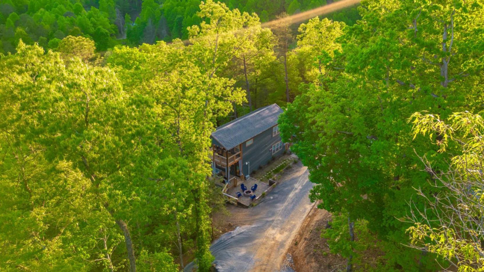 Chalet Romantic Retreat By Ghosal Luxury