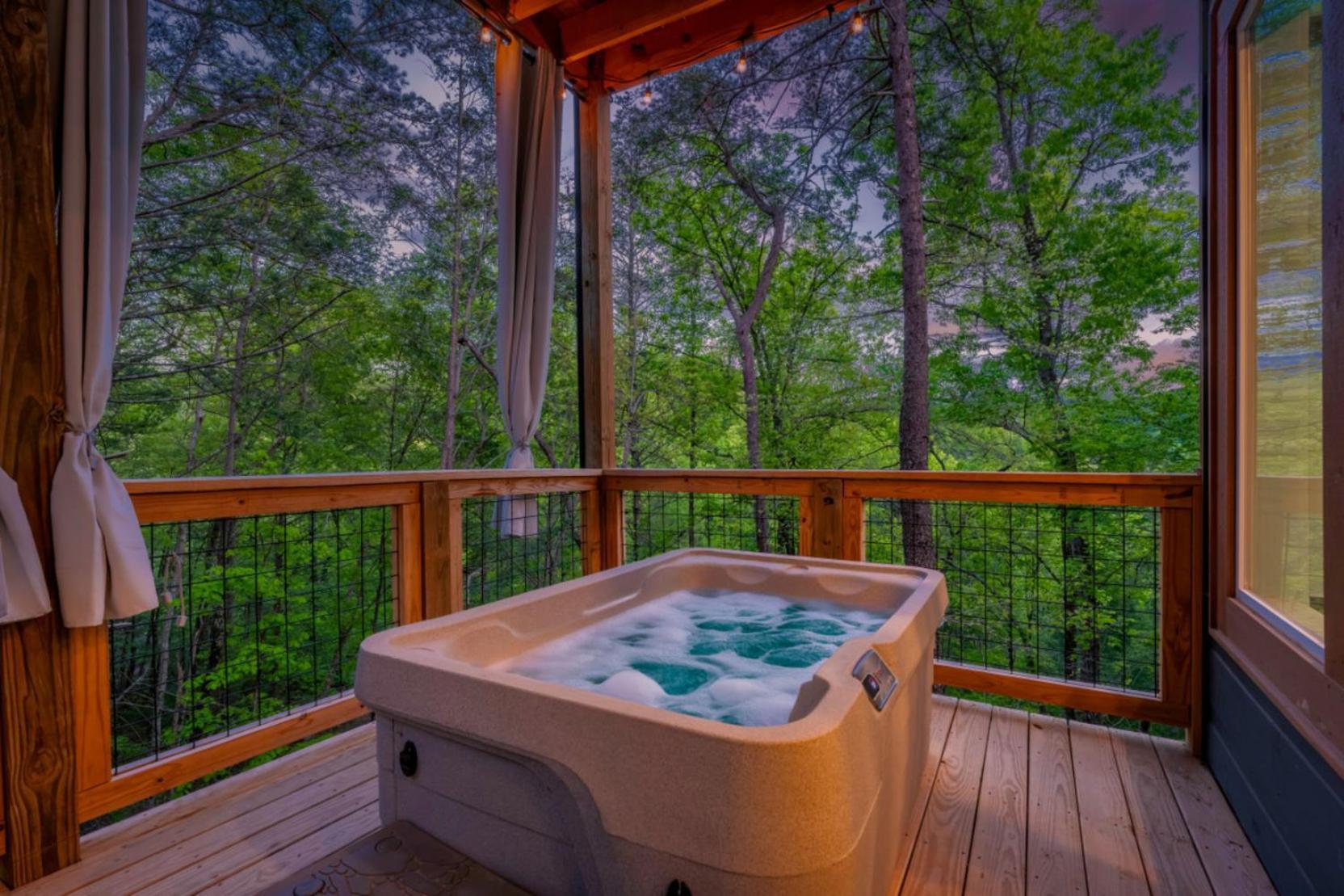 Romantic Retreat By Ghosal Luxury * Gatlinburg