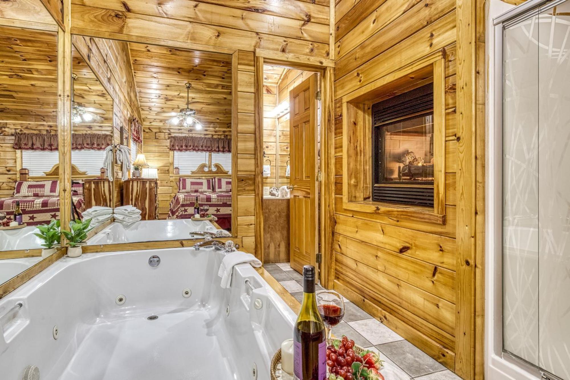 Romantic Retreat Holiday home Gatlinburg