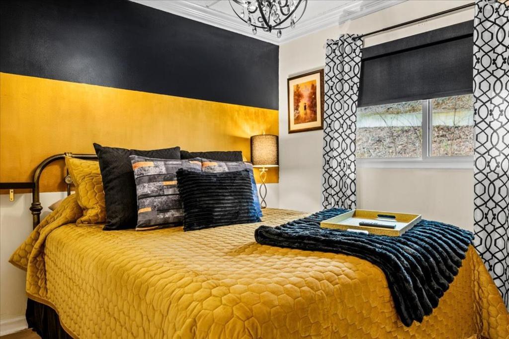 Holiday home Romance In The Smokies By Distinctive Getaways *