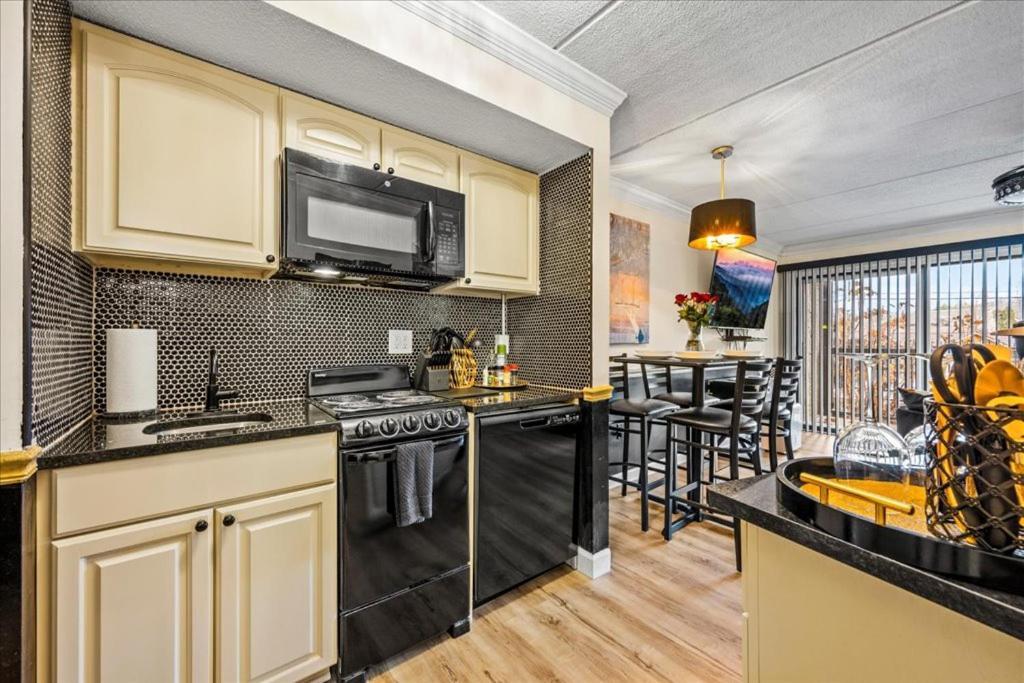 Holiday home Romance In The Smokies By Distinctive Getaways