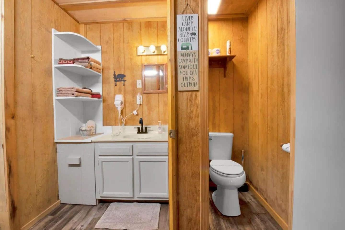1br In The Smokies Close To *