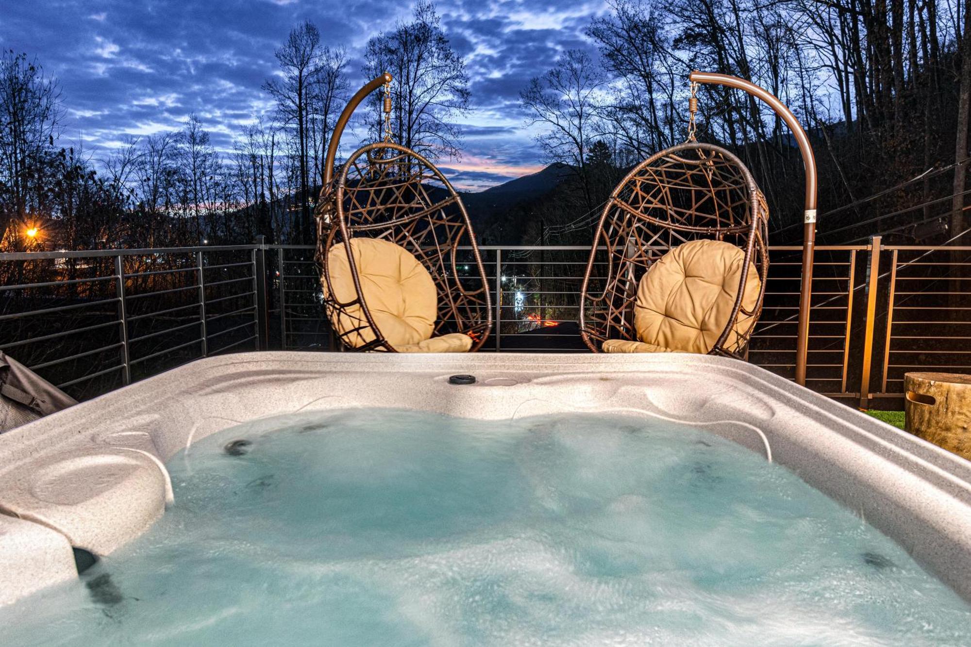 Chalet Whispering Waters Gatlinburg