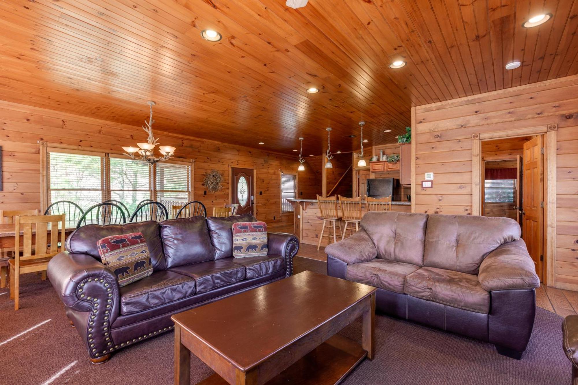 Holiday home The Great Escape Ii, 5 Bedrooms, Sleeps 17, Game Room, Pool Access, Theater *