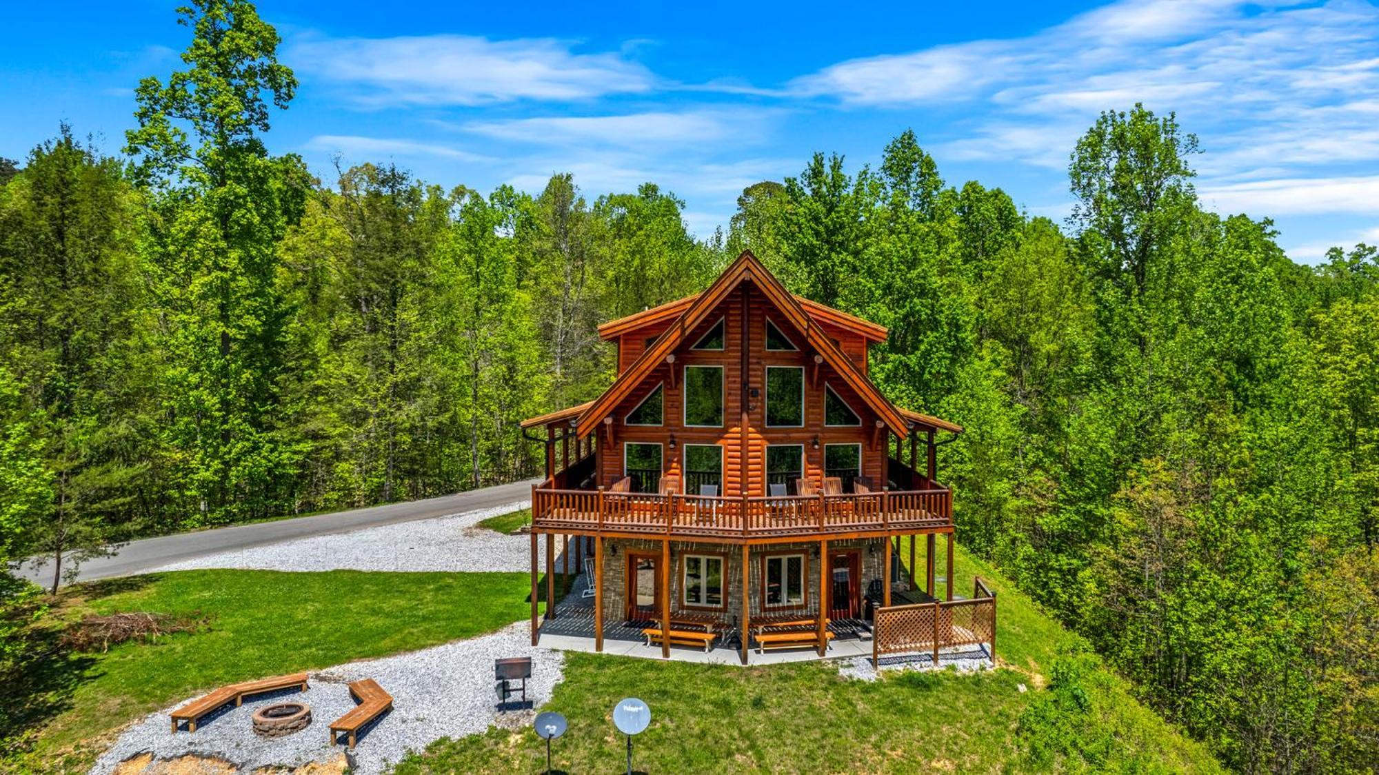 Holiday home Ridge View Nature And Mountain View - Hot Tub - Firepit - Yard - Games *