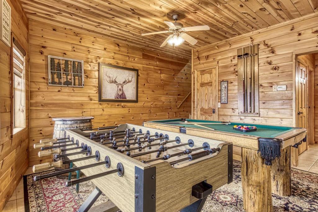 Moonshine Memories, Mtn Views, Hot Tub, Wifi, 1089 Free Tickets Each Paid Day, Dollywood And