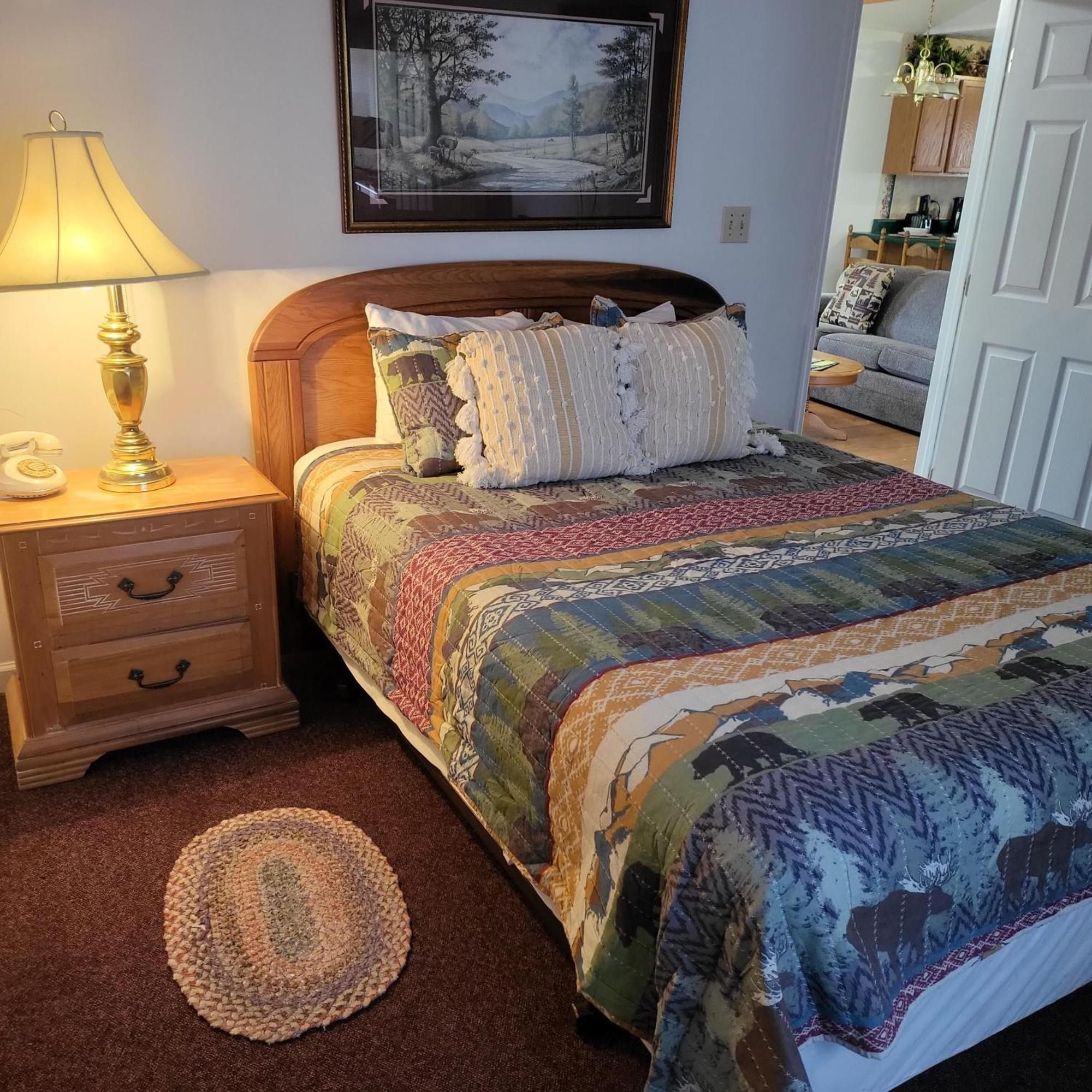 Mountain Dew - 2 Bedrooms, 2 Baths, Sleeps 4 Holiday home *