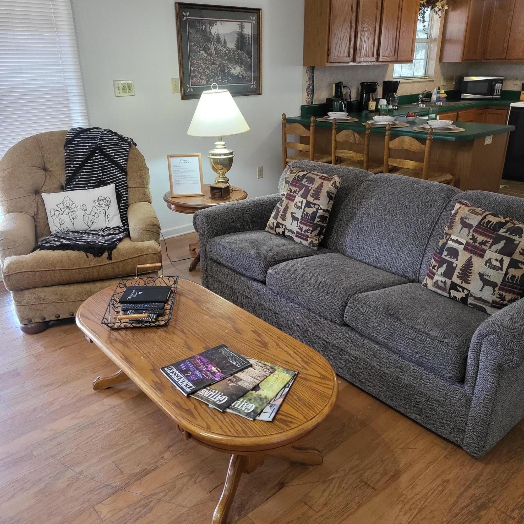 Mountain Dew - 2 Bedrooms, 2 Baths, Sleeps 4 Gatlinburg
