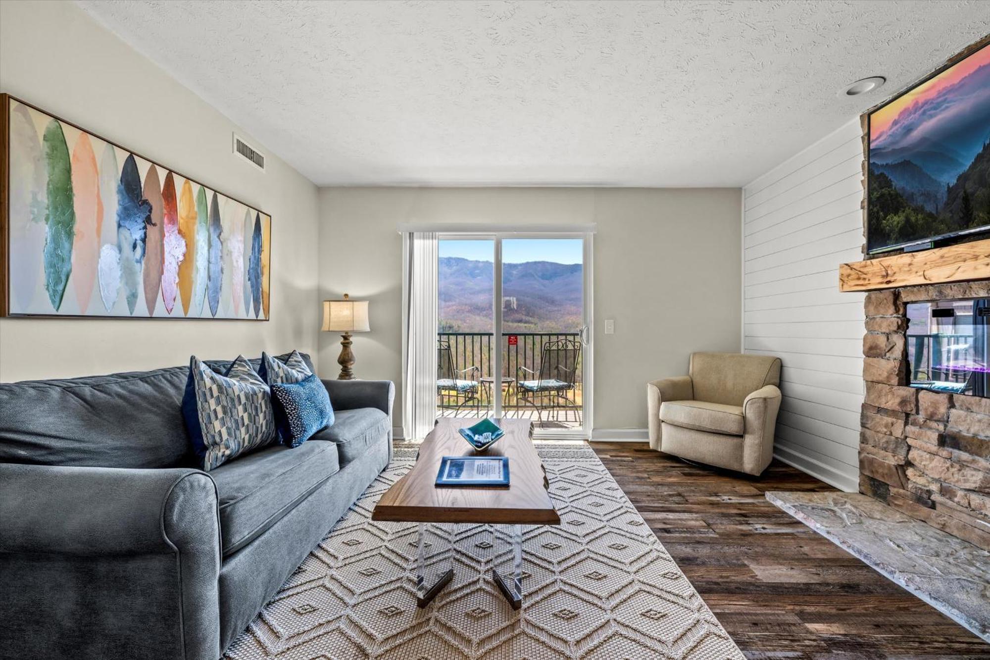 Sleeps 4-mountain Views-indoor Pool & Sauna