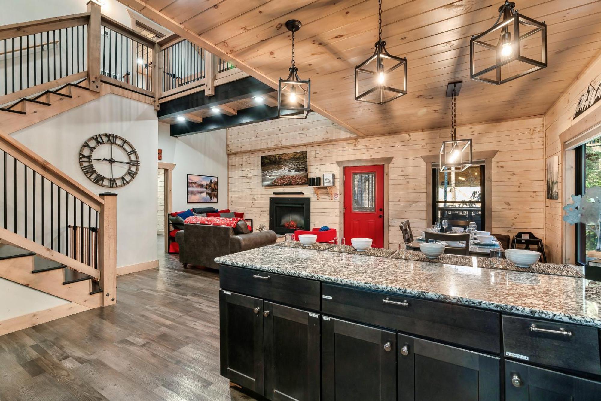 New Luxury Vacation In Smoky - Theater Holiday home *