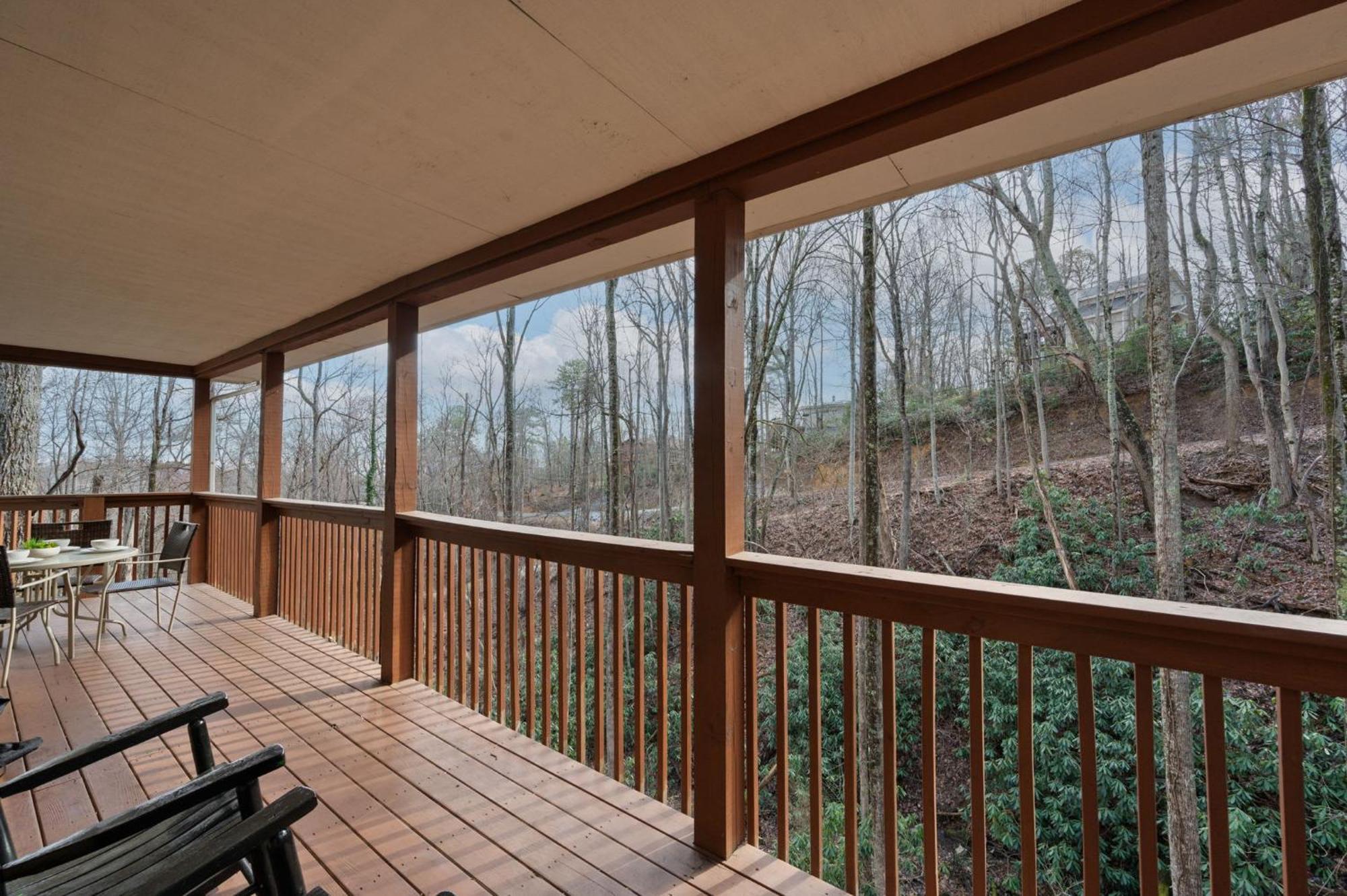 Cozy In The Woods - Hot Tub & Game Holiday home Gatlinburg