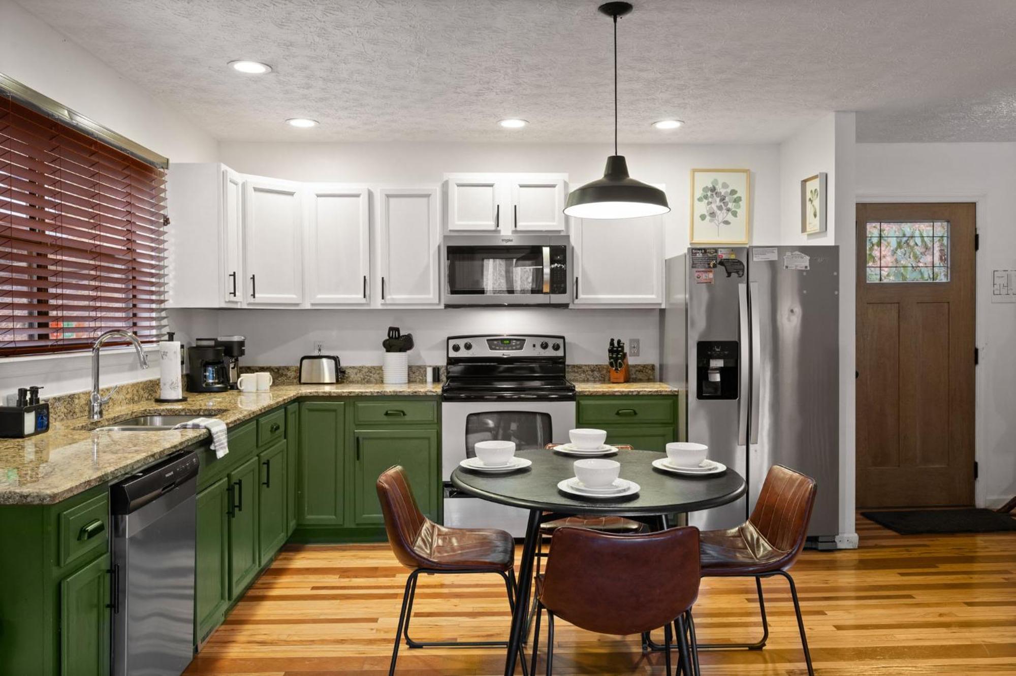 Cozy In The Woods - Hot Tub & Game Holiday home Gatlinburg