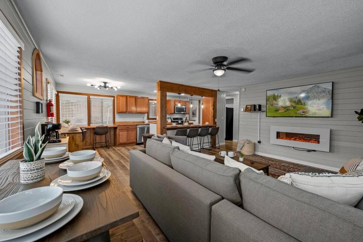 Cozy Blue With Hot Tub, 5min To Downtwn Holiday home *