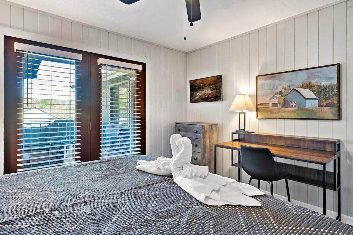 Holiday home Cozy Blue With Hot Tub, 5min To Downtwn *