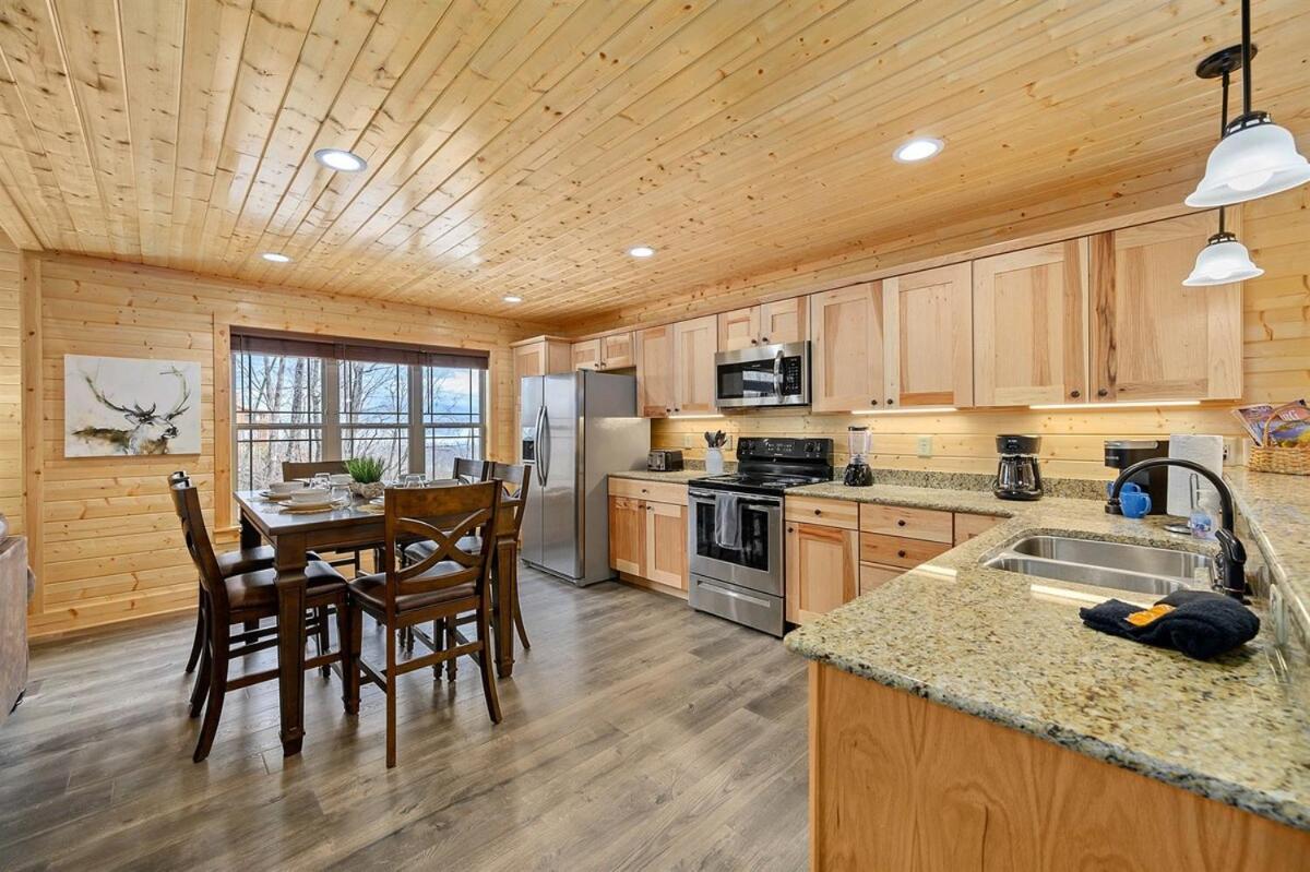 Holiday home Close To Downtown Amazing Mount Leconte Views Hot Tub Game Gatlinburg