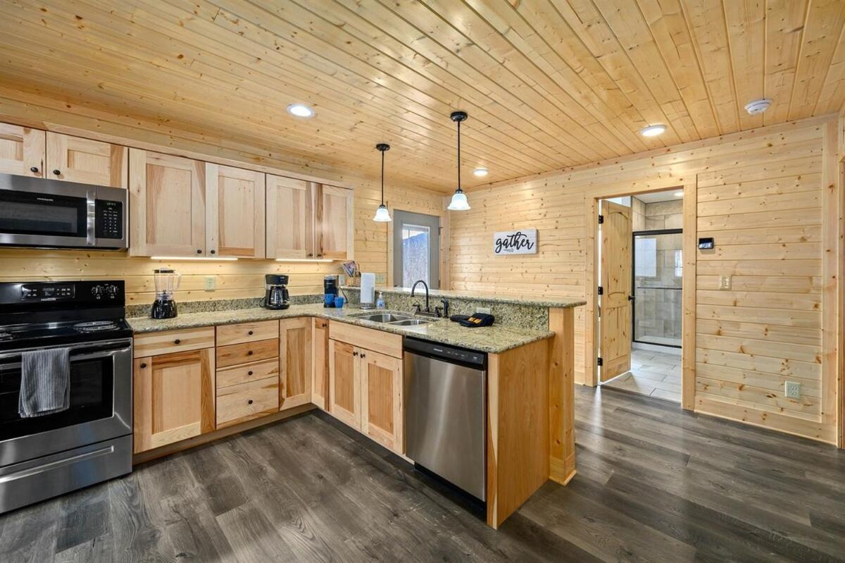 Holiday home Close To Downtown Amazing Mount Leconte Views Hot Tub Game *