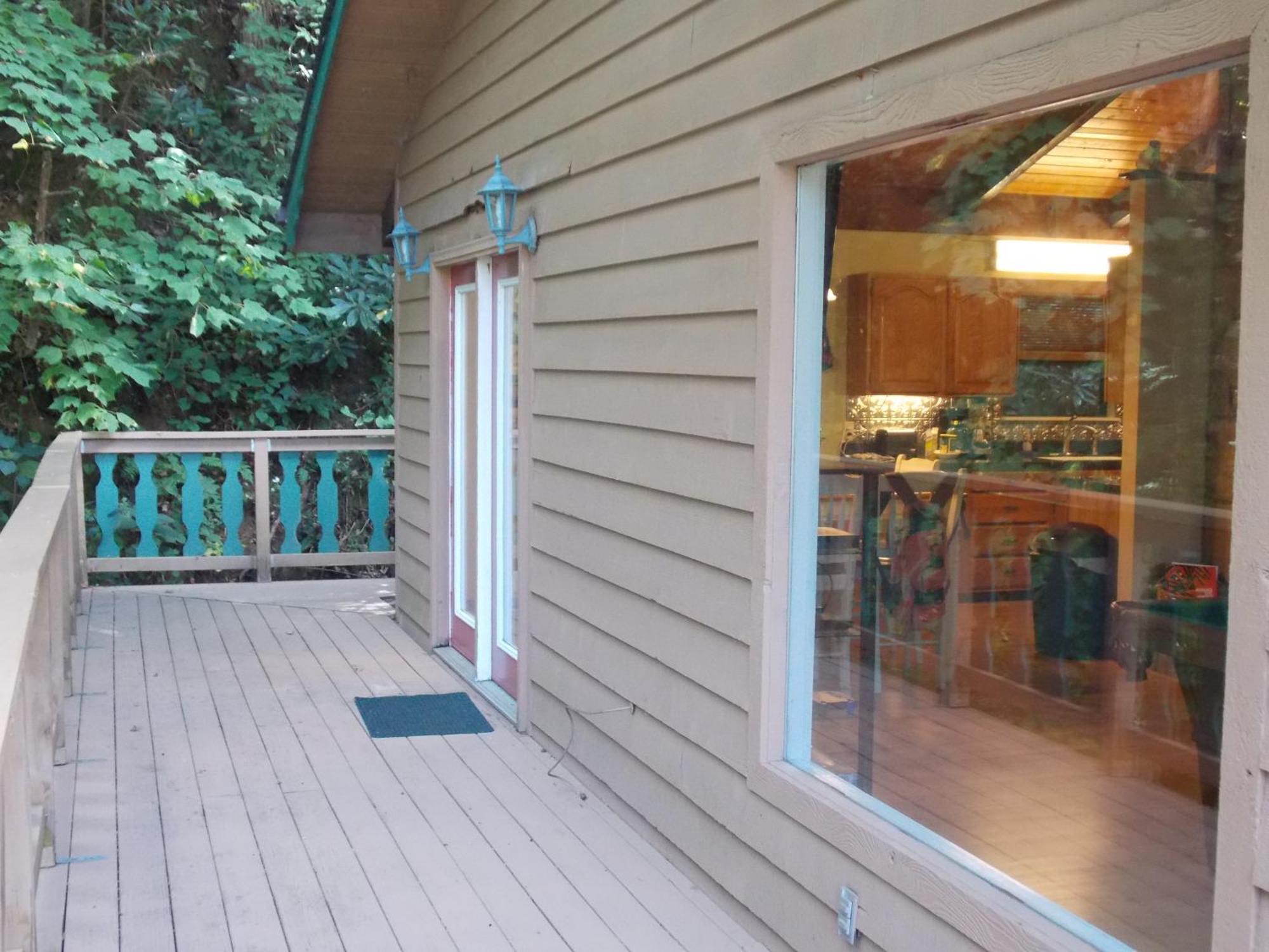 Mountain With Hot Tub ! Chalet Gatlinburg
