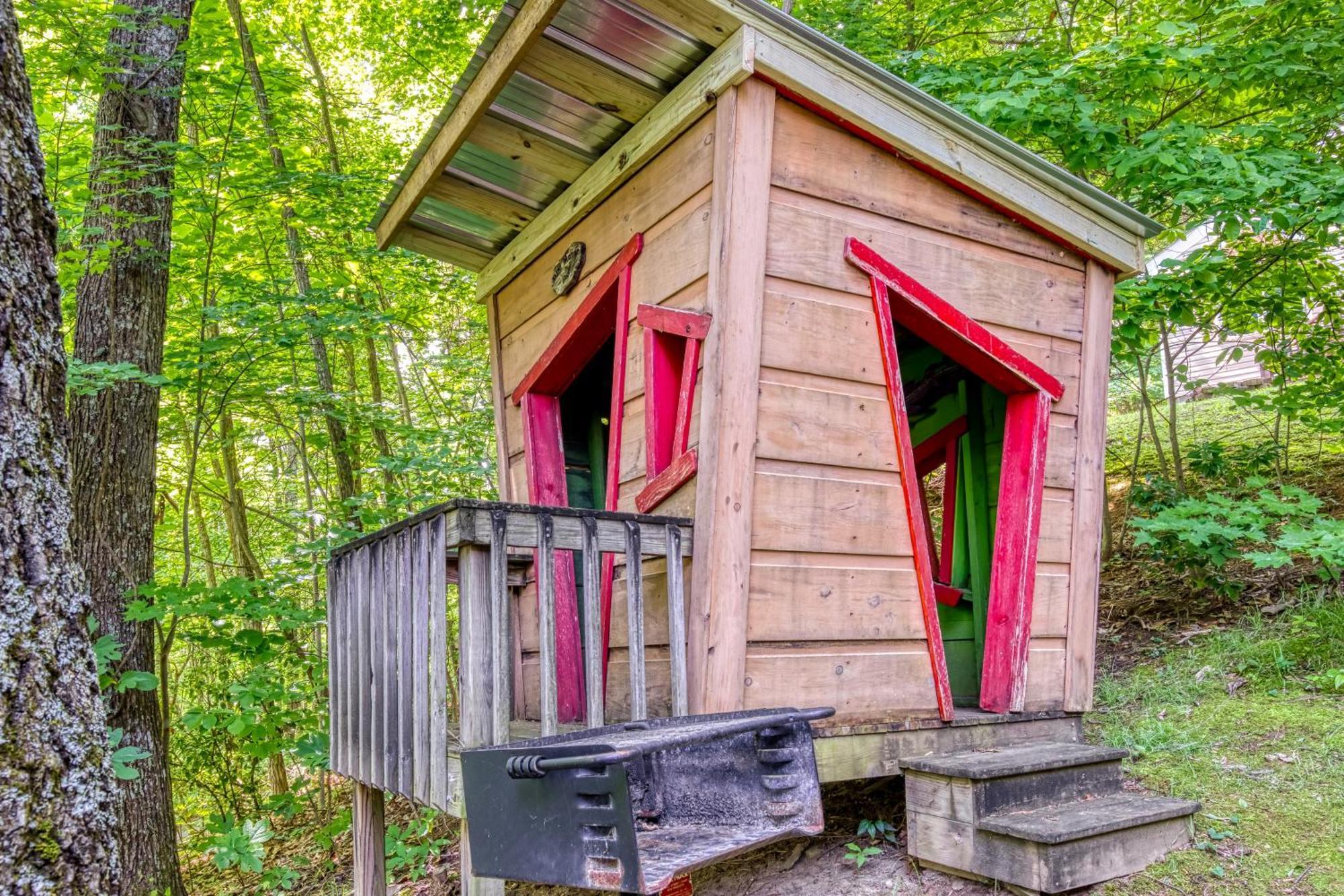 Dancing Bear Lodge, 1089 Free Attraction Tickets For Each Paid Day, Dollywood And Holiday home