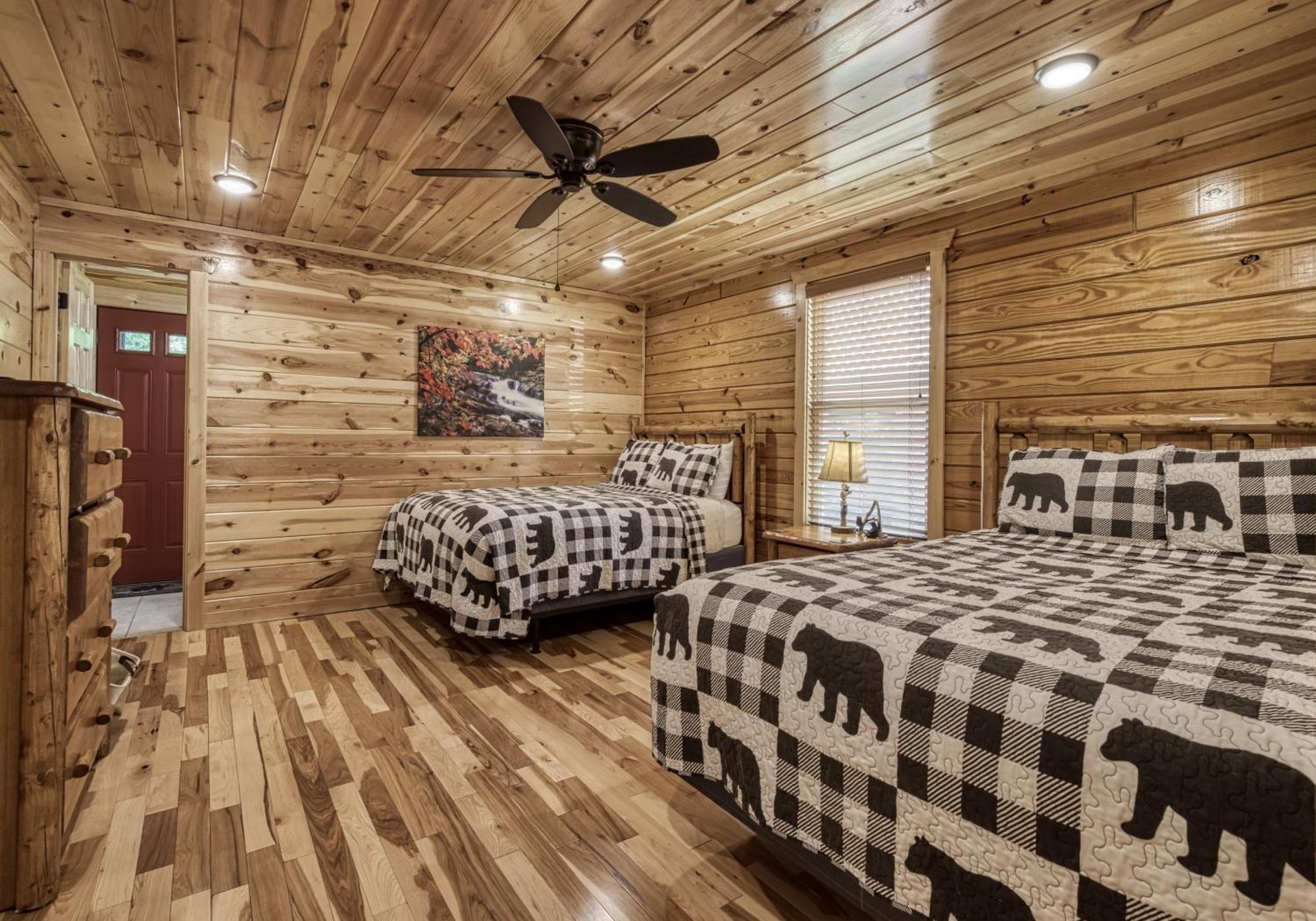 Holiday home Cozy Log Cabin, Hot Tub, Pool Table, Pool Access Gatlinburg