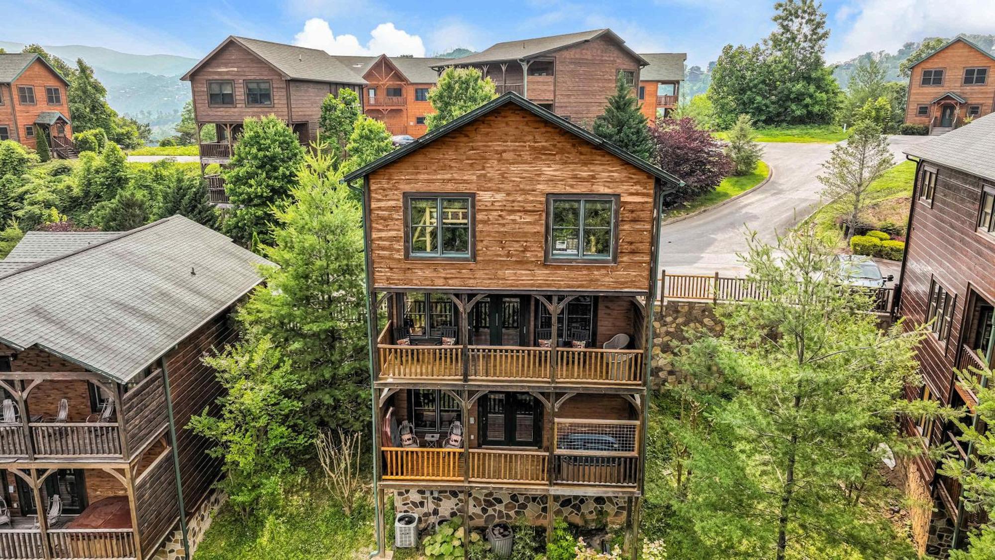 Breath Taking Sunrise Views - Amenities *