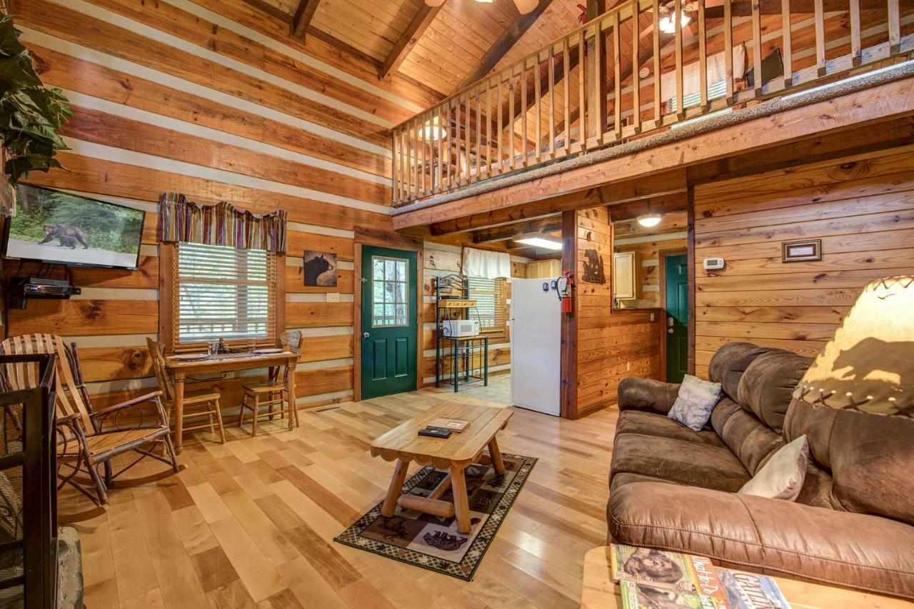 Little Bear Hideaway, 1 Bedroom, Hot Tub, Wifi, Sleeps 4 Gatlinburg