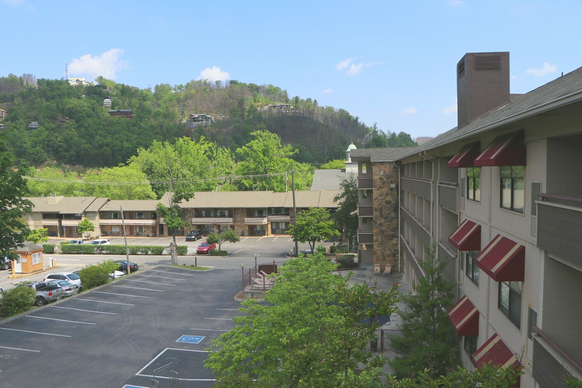 Howard Johnson By Wyndham Downtown 2*