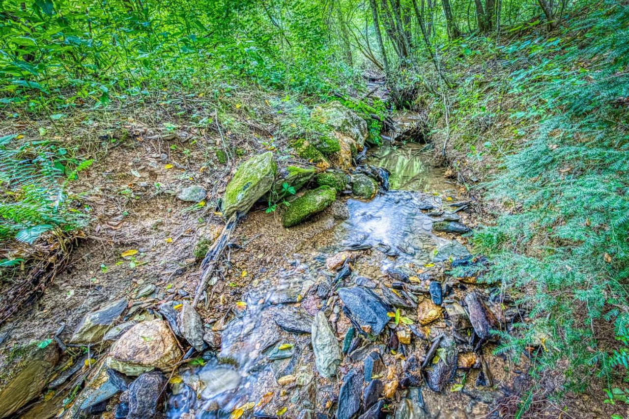 Lazy Creek Retreat * Gatlinburg