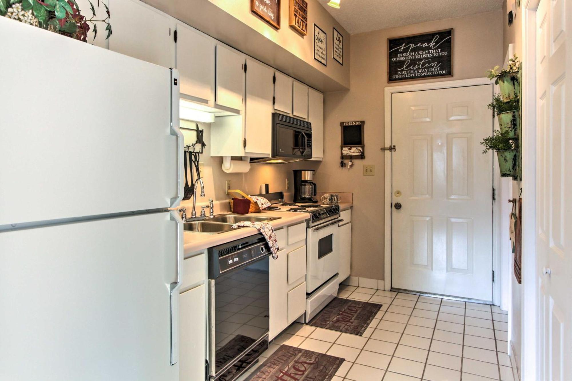 Mountain Penthouse With Private Terrace! * Gatlinburg